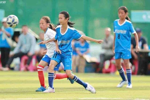 欧冠-哈兰德双响京东安破门 曼城3-3费耶诺德